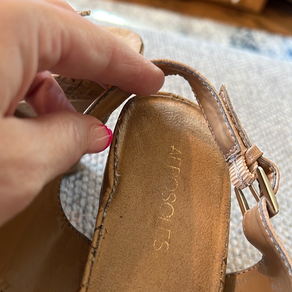 Aerosols Wedge Sandals - Picture 3 of 4